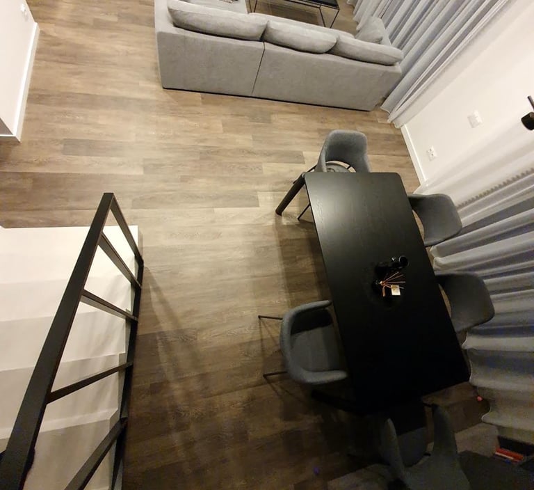 vinilinės grindys interjere