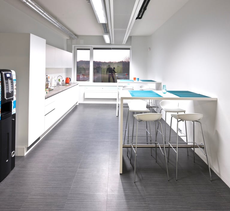 virtuves grindys biure