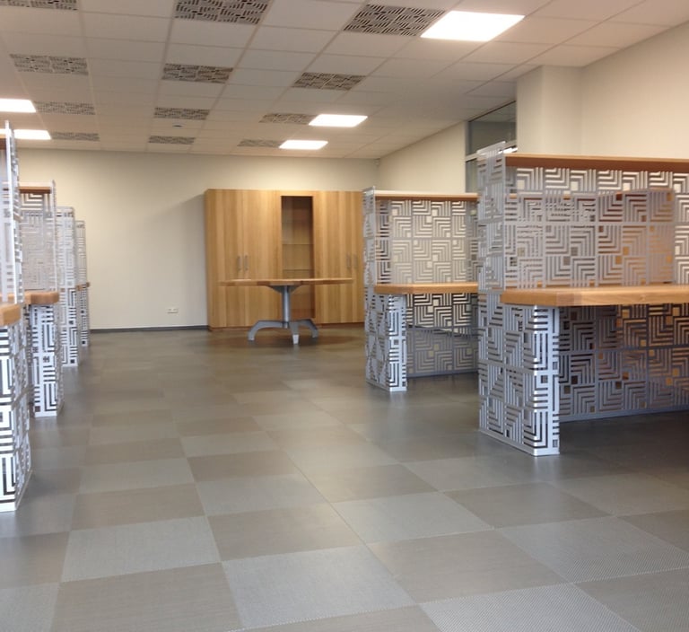 metalo imitacijos vinilo grindy