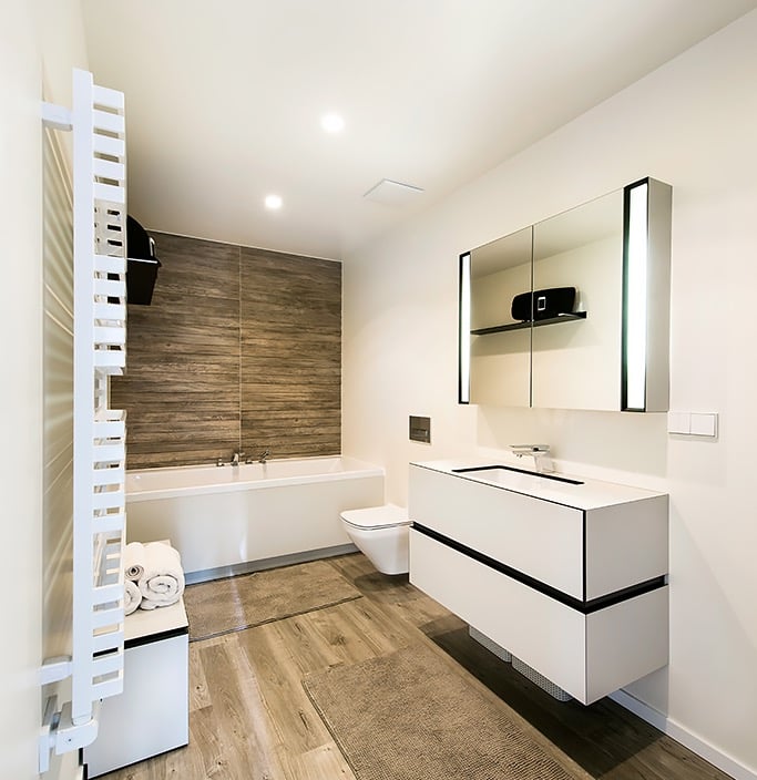 vinilo grindys vonioje