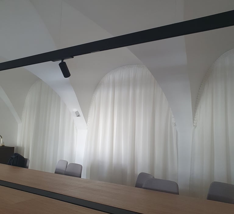 nestandariniai užuolaidų sprendimai