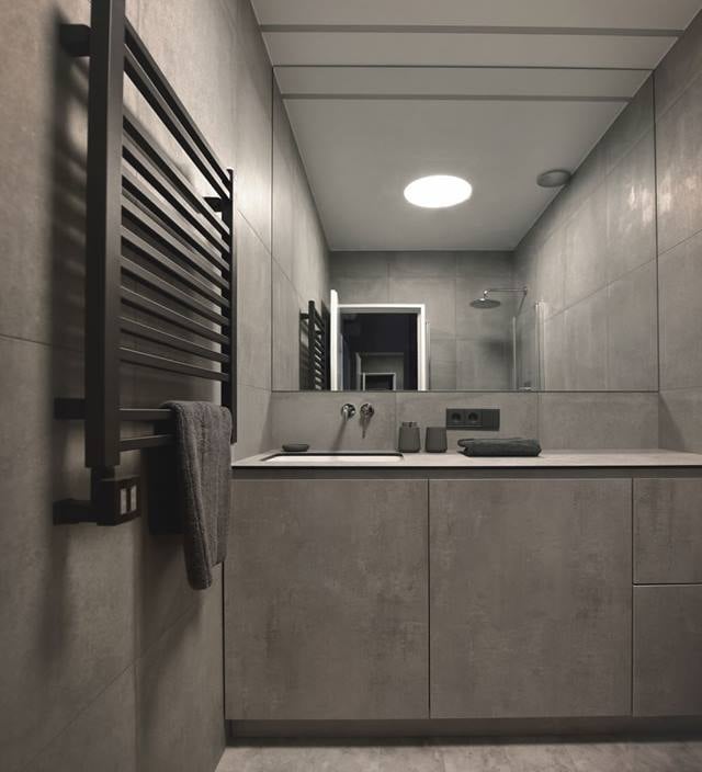 vinilines grindys vonioje