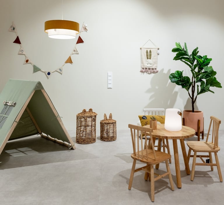 vinilinės grindys komercinei aplinkai