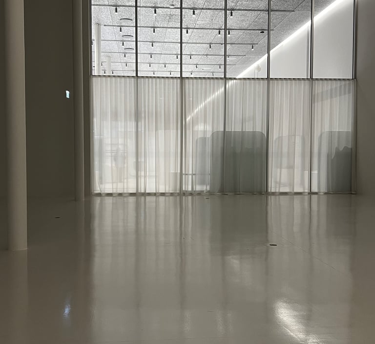 Aukštos erdvės ir akustiniai sprendimai