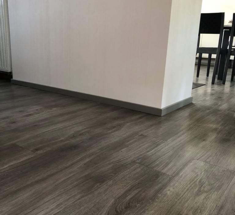 vinilinės grindys ant šildomų grindų