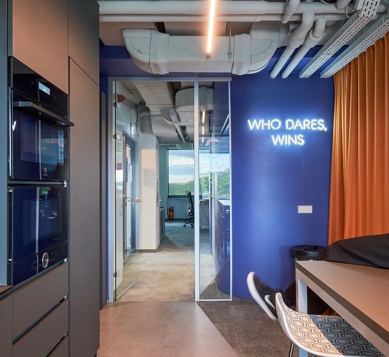 akustines pertvaros is uzuolaidu biure