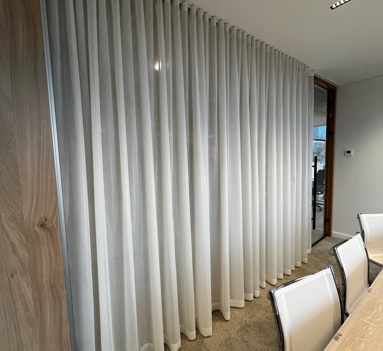 akustinės dieninės užuolaidos