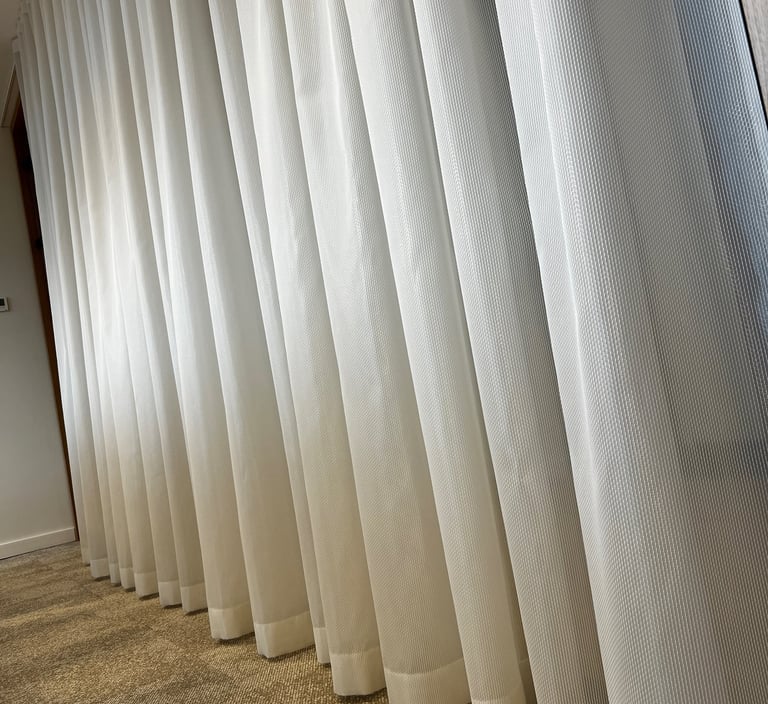 akustinės dieninės užuolaidos