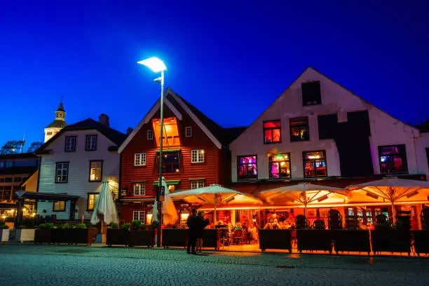 Blue Mountain resort restaurants and nightlife transportation