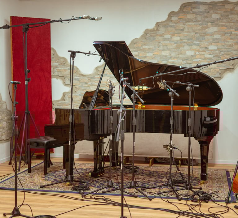 Il nostro Pianoforte Yamaha G5 nello studio di registrazione di Pesaro Avangarage