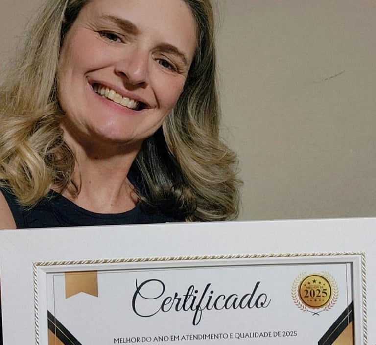 a melhor profissional em furo de orelha