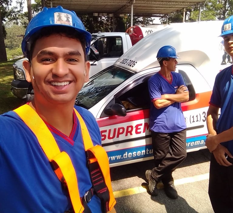 técnicos de desentupimento