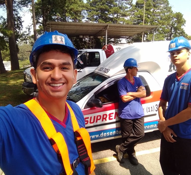 técnicos de desentupimento
