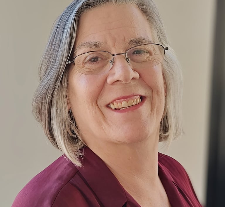 headshot of Heather Kangaloo, LMHC