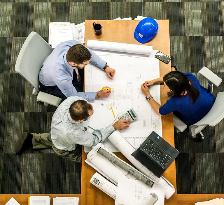 Il nostro team pianifica la gestione della casa.