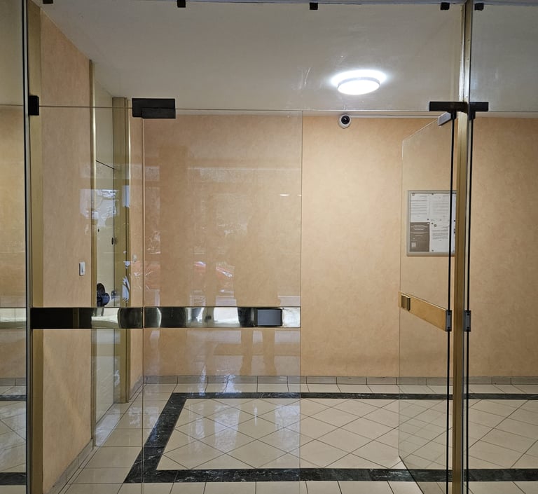 Photo de porte vitrée + fenetre sur mesure + coulissant aluminium + verre + fenetre
