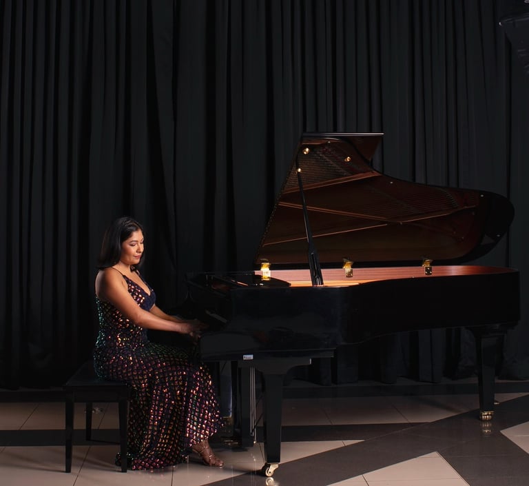 Profesora de piano con trayectoria internacional en Guayaquil