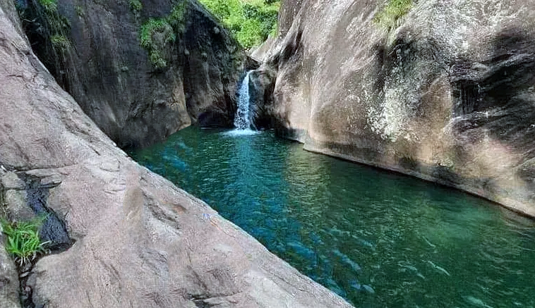 Pahathuduwa Falls