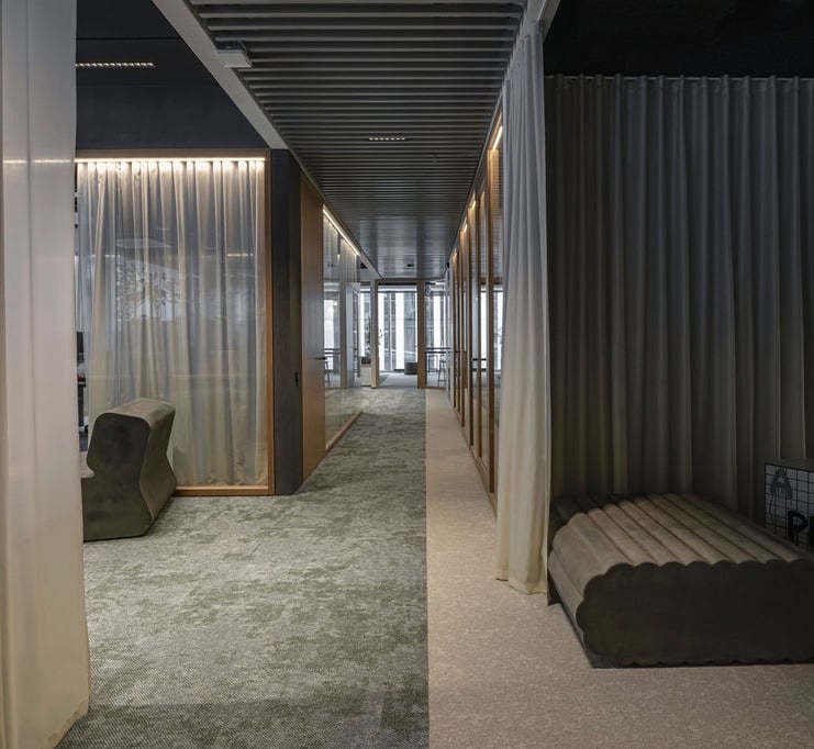 Akustinės užuolaidos biure