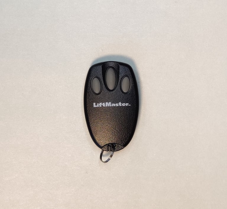 LiftMaster 94335E pultelis Mini 3 Button Remote