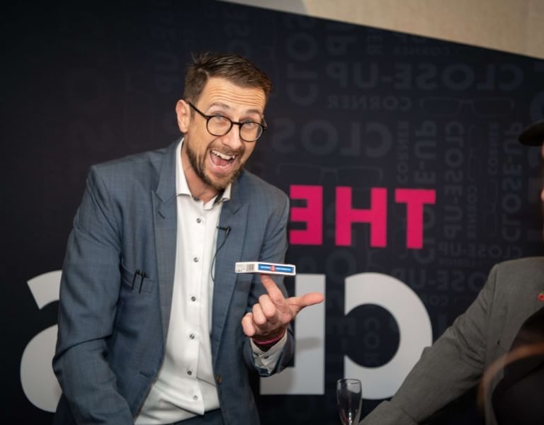 ✨Close-Up Chris✨ at Meriden corporate event