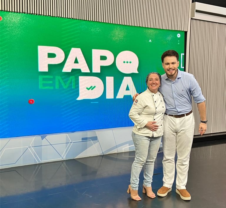 Lu Mastrorosa e o apresentador do Papo em Dia, Johnny Willian. Foto: Rafael Carvalho Lima