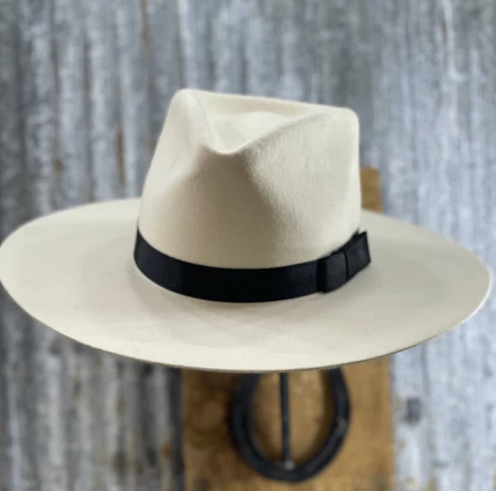 Fedora White