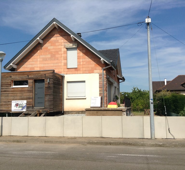 pose de murs en L pour faire une clôture extérieur à mulhouse 