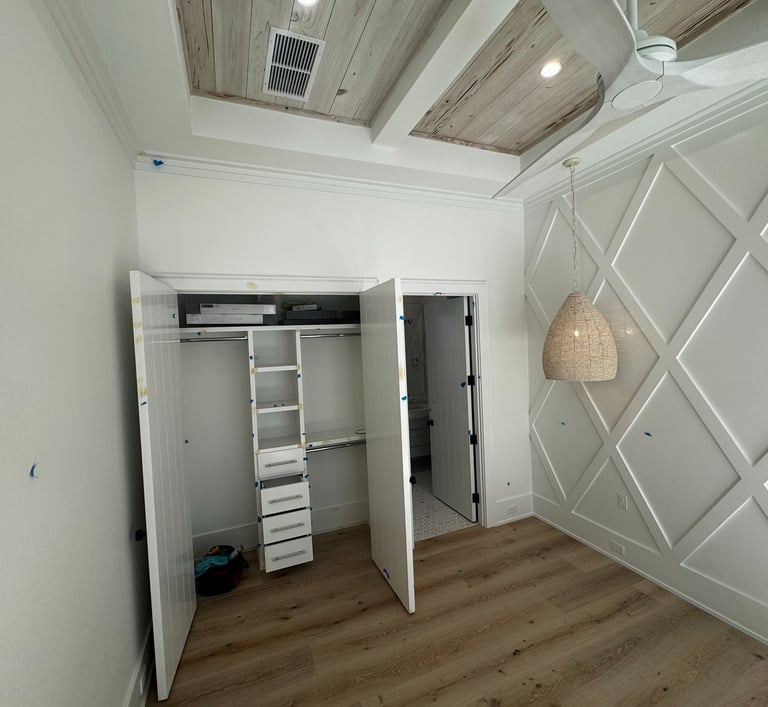 Customized closet shelving layout 