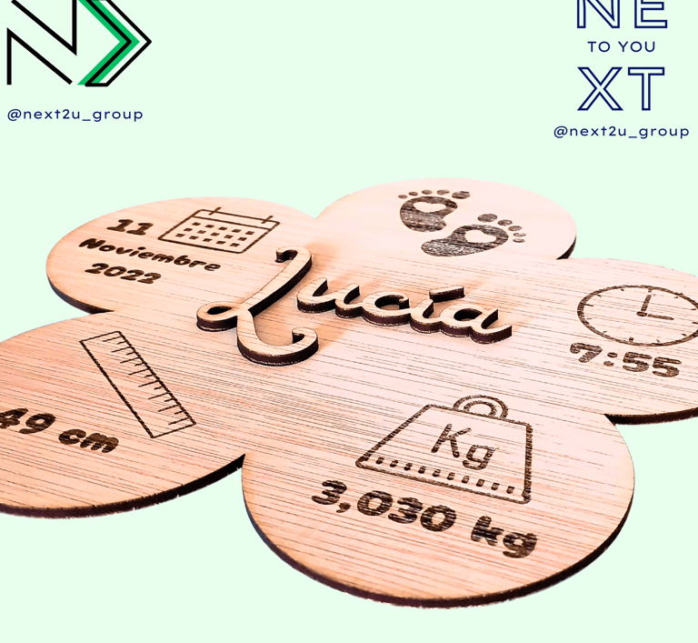 Natalicio personalizado de madera grabado a máquina