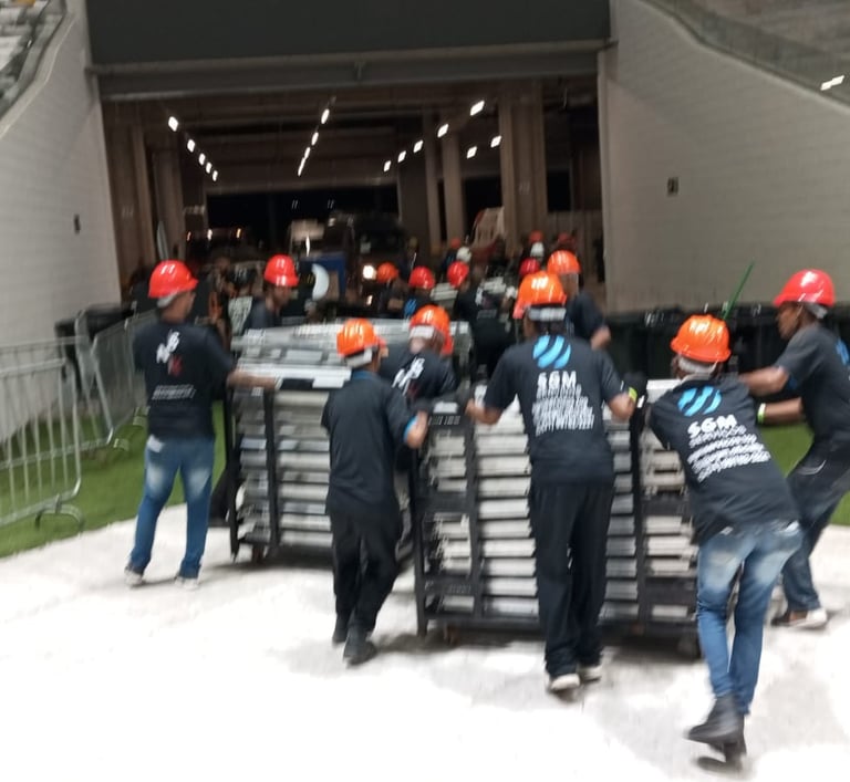 Nosso serviço de carregador oferece soluções completas para atender às suas necessidades de carga e