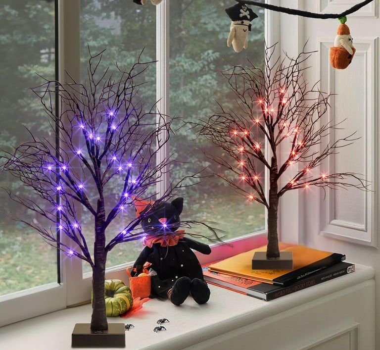Pre-lit halloween tree