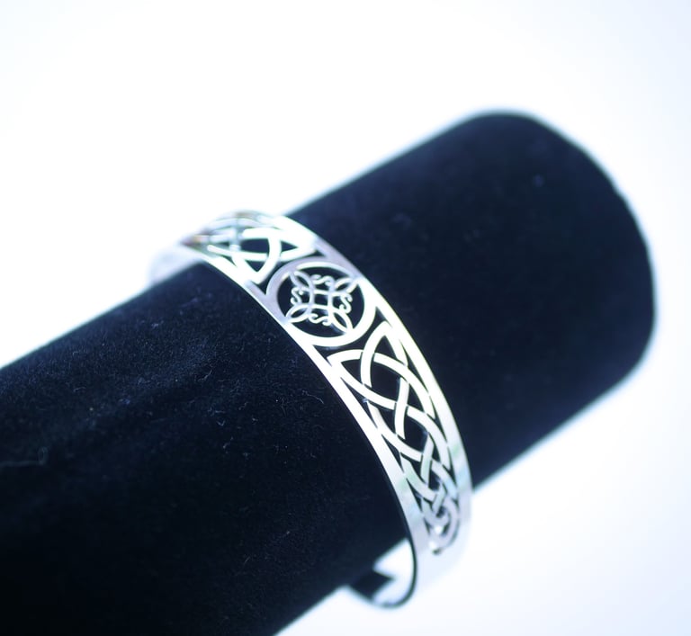 bracelet manchette sorcière occulte gothique celtique nœud sorcellerie