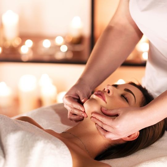 Luxury facials for glowing and healthy skin in Chennai