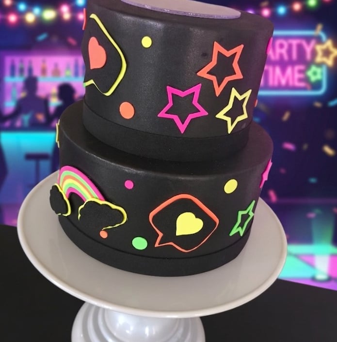 Bolo Fake Neon