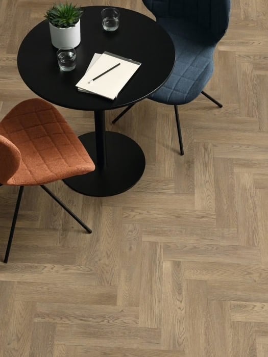 amtico-first-sf3w1028-smokehouse-oak
