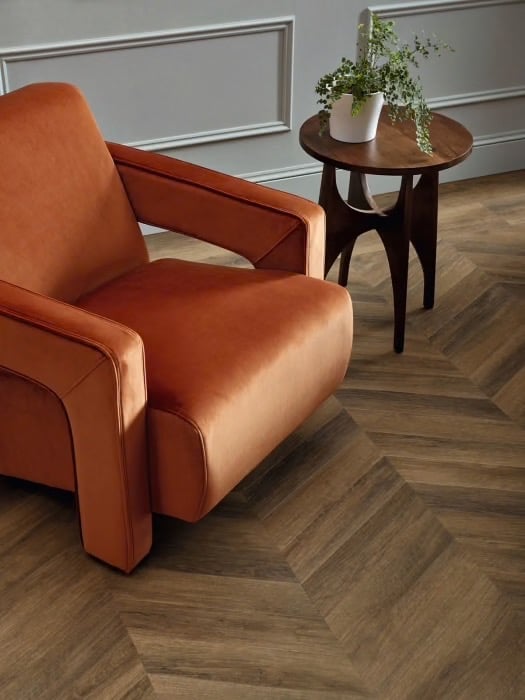 amtico-form-fs7w6070-furrowed-oak-chevron