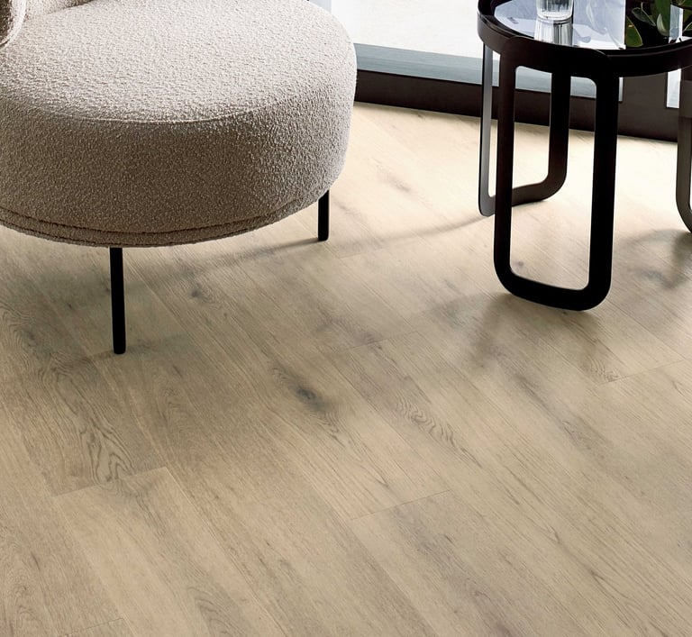 amtico-form-FS7W6230-Laholm-Oak-stripwood