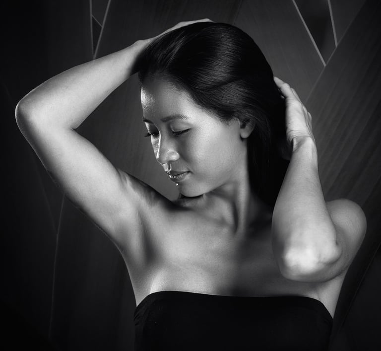Jeune femme asiatique mode beauté photo studio