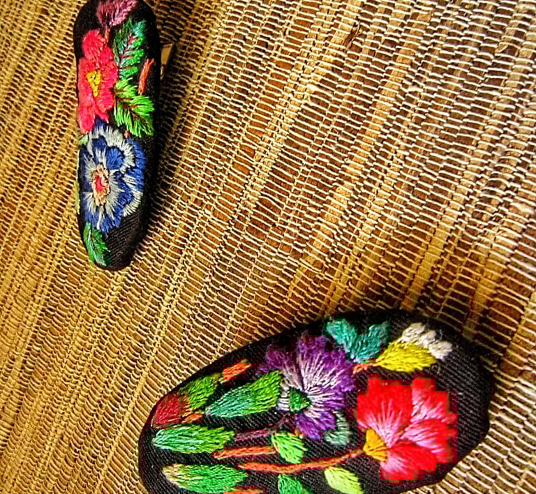 Recycled fabric blossom hand embroidery 