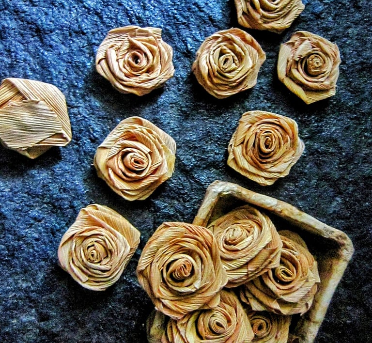 One set natural corn husk rose for perfect natural ornament 