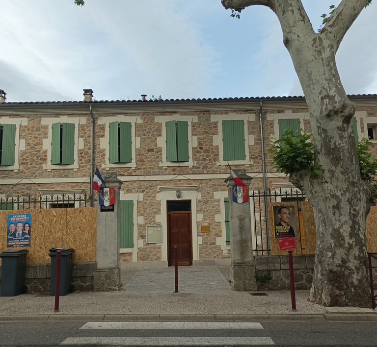 Voting day at St Etienne de Gourgas