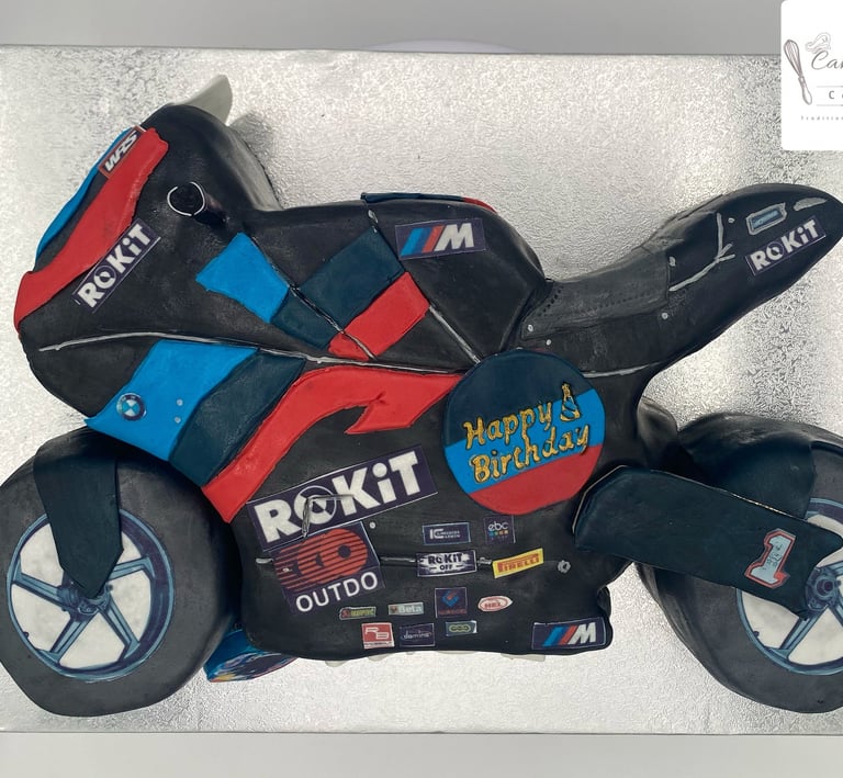 Gâteau sculpté moto