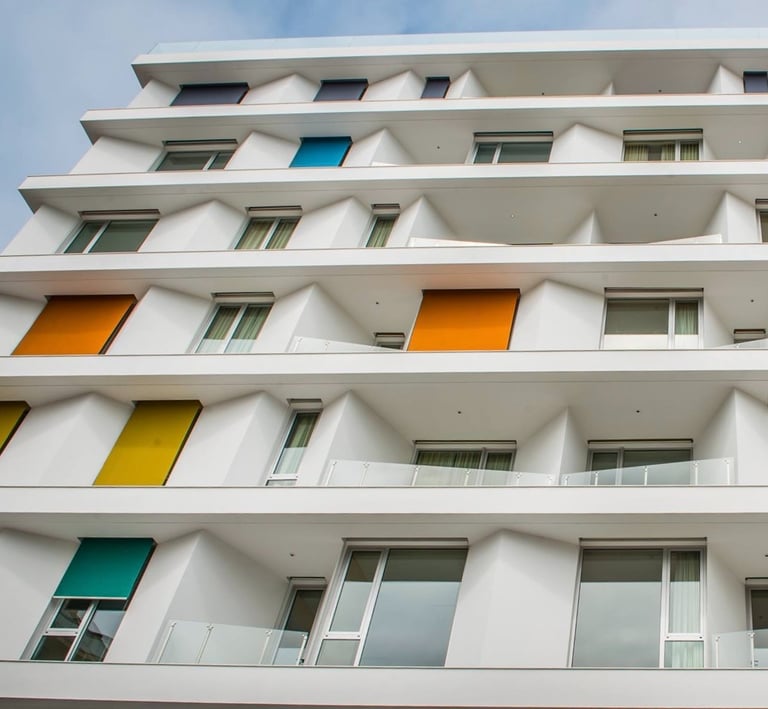 Edificio Arrábida, arco-íris do Lobito