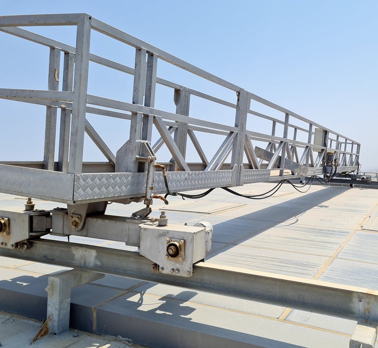 اصلاح سلات تنظيف اواجهات الزجاج، صيانة رافعات تنظيف قزاز, bmu maintenance , gantry maintain in ksa