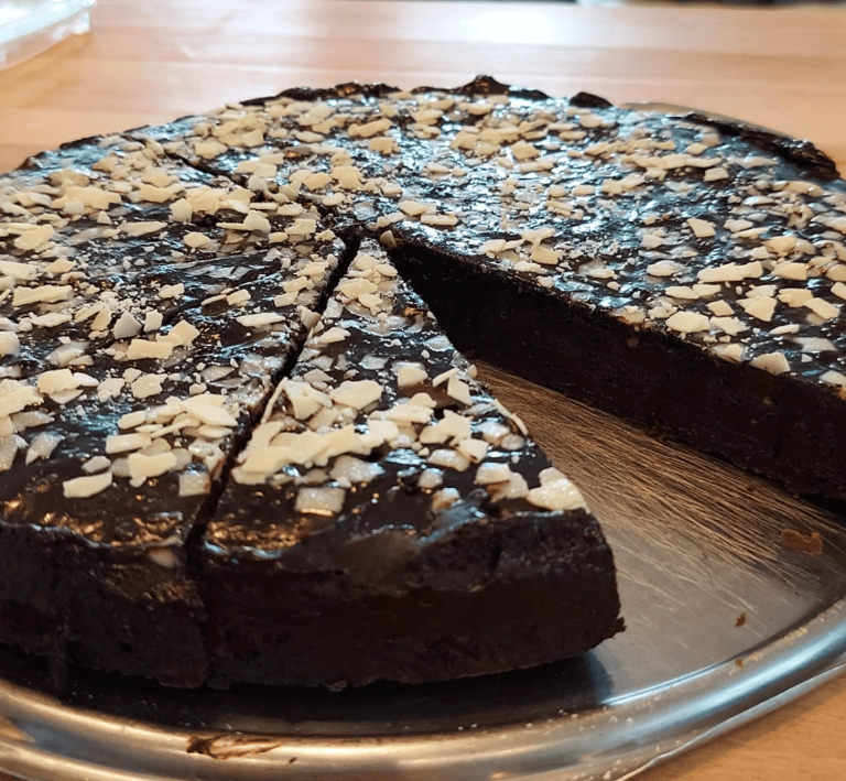 Schoko-Brownie Kuchen aufgeschnitten