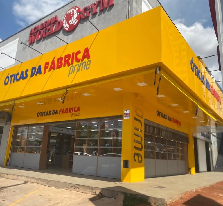 Atendimento especializado em saúde ocular na Óticas da Fábrica Prime