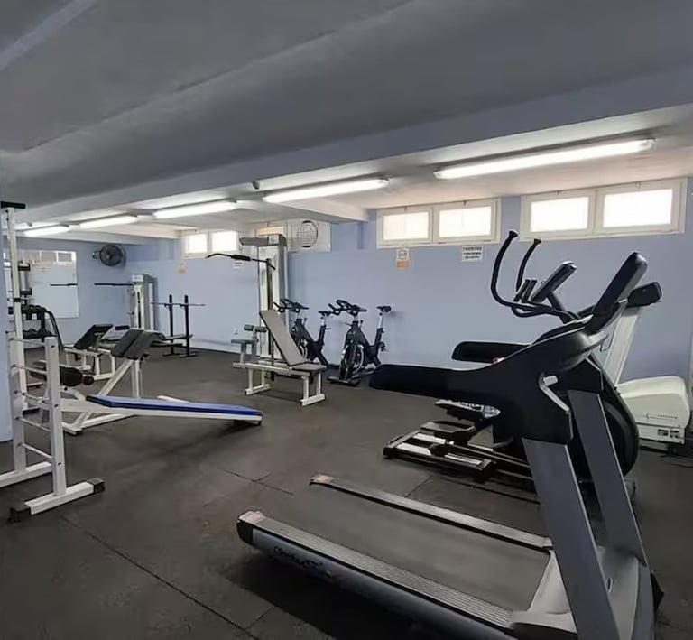 Gimnasio complejo Marina Azul I Tavernes