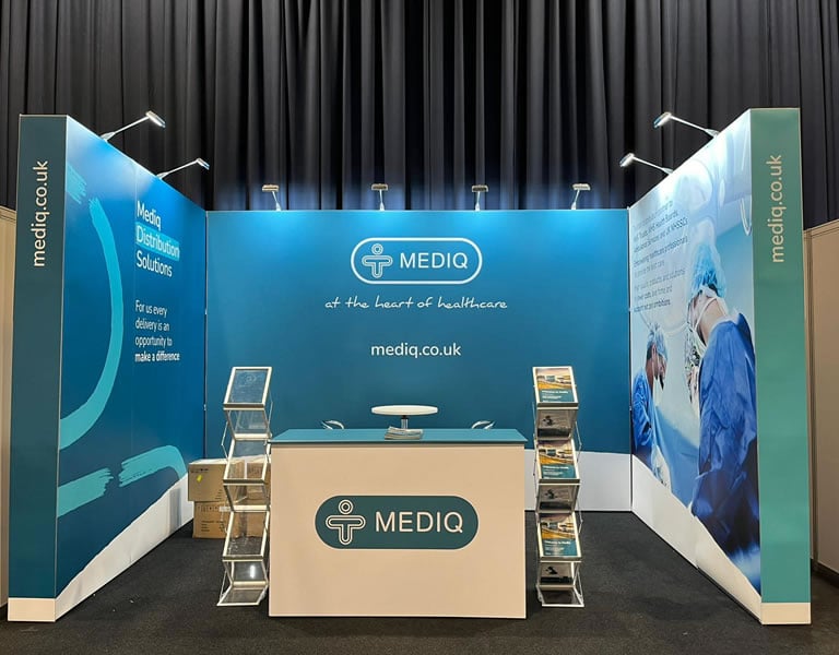 Simple T3 Exhibition Stand Backdrop