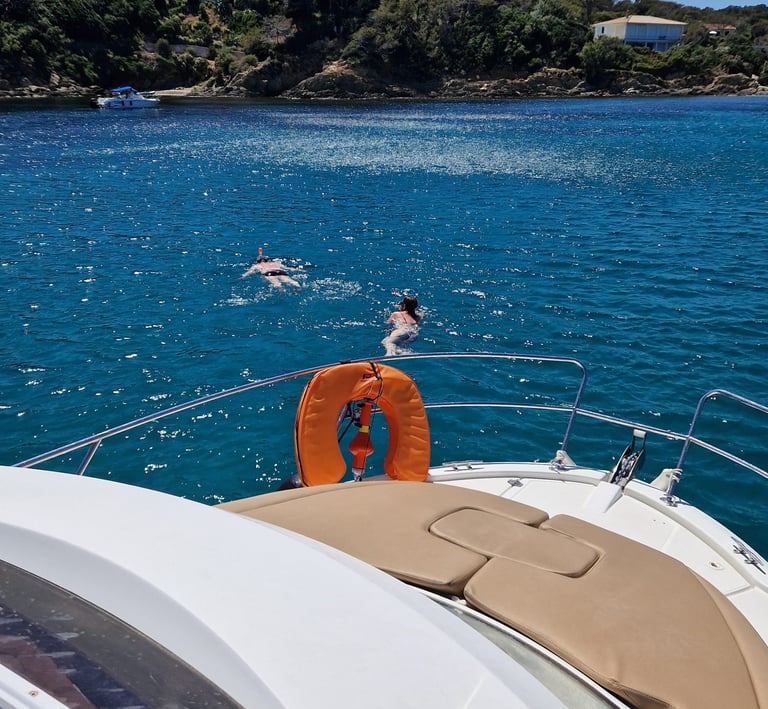 baignade-au-large-de-bormes